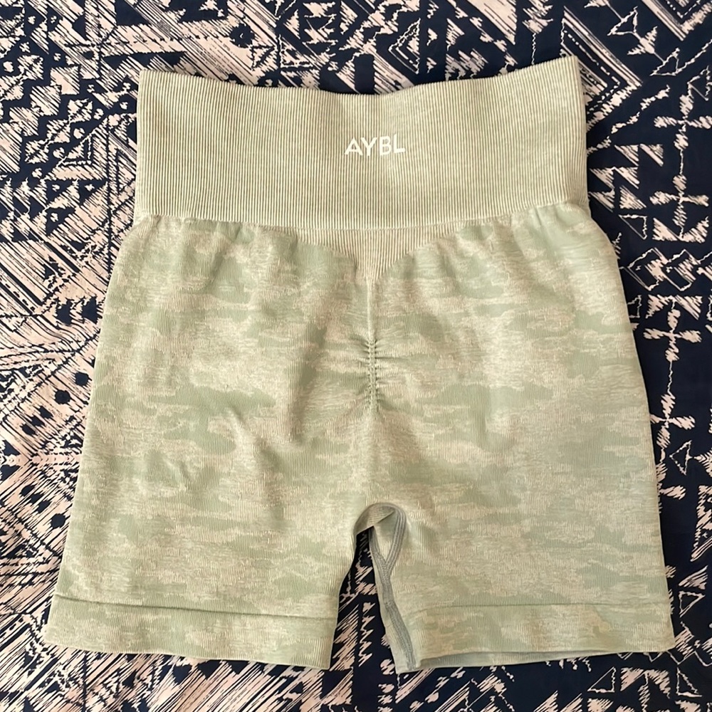 AYBL Light Green Seamless High-Waist Workout Shorts
